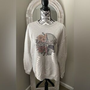 Jerzees Heather Gray Sweatshirt with Skull and Floral Graphic size Medium